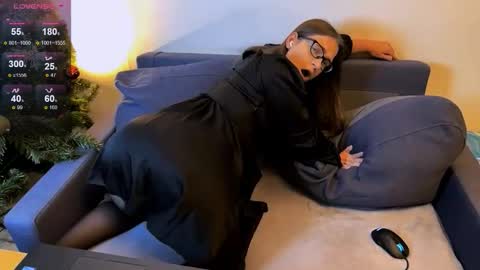 Jade online show from October 24, 2025, 1:24 am