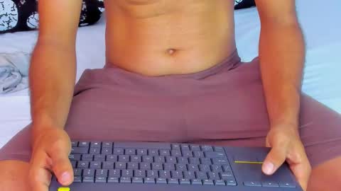 Magnus Alejo online show from November 25, 2025, 11:32 am