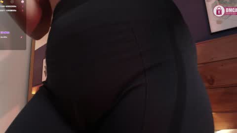 Snapshot of mahia_queen chatting on January 8, 2025, 5:26 pm Dani online show from January 8, 2025, 5:26 pm