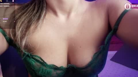 Snapshot of mahia_queen chatting on January 9, 2025, 5:33 pm Dani online show from January 9, 2025, 5:33 pm