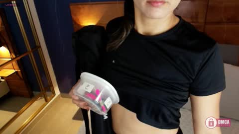 Snapshot of mahia_queen chatting on September 10, 2025, 10:59 am Dani online show from September 10, 2025, 10:59 am