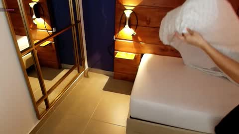 Snapshot of mahia_queen chatting on September 18, 2025, 10:39 am Dani online show from September 18, 2025, 10:39 am