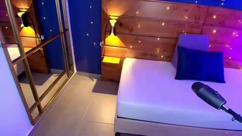 Snapshot of mahia_queen chatting on October 14, 2025, 9:43 am Dani online show from October 14, 2025, 9:43 am