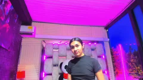 mahiara hot online show from June 12, 2026, 3:55 pm