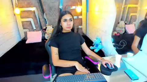 mahiara hot online show from July 31, 2026, 1:54 pm