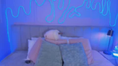 Snapshot of mai_higurashi chatting on October 29, 2025, 8:43 pm Mai online show from October 29, 2025, 8:43 pm