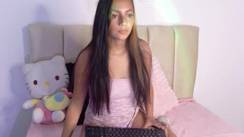 maia_soler online show from November 5, 2025, 8:31 pm