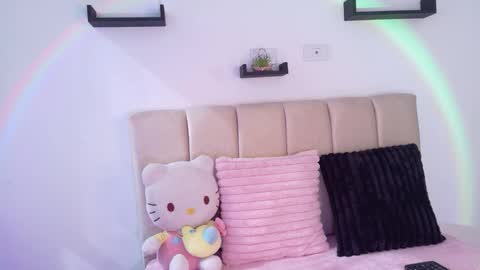 maia_soler online show from November 7, 2025, 7:36 pm