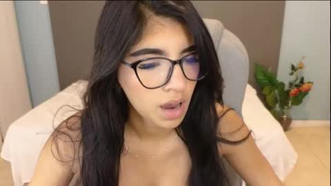 Snapshot of maiaa_ruiz chatting on October 3, 2025, 2:47 pm Maiaa Ruiz  online show from October 3, 2025, 2:47 pm