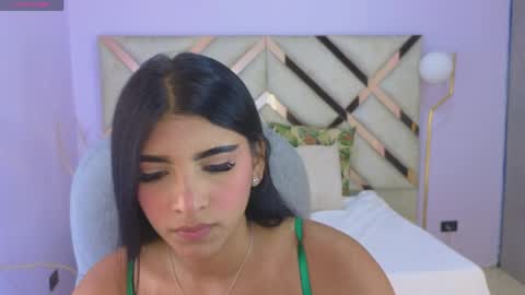 Snapshot of maiaa_ruiz chatting on April 8, 2026, 3:39 am Maiaa Ruiz online show from April 8, 2026, 3:39 am