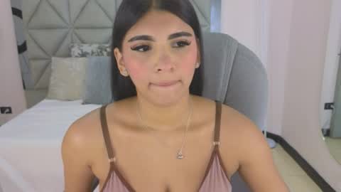 Maiaa Ruiz  online show from May 9, 2026, 1:27 pm