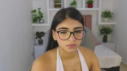 Maiaa Ruiz  online show from May 23, 2026, 1:04 pm