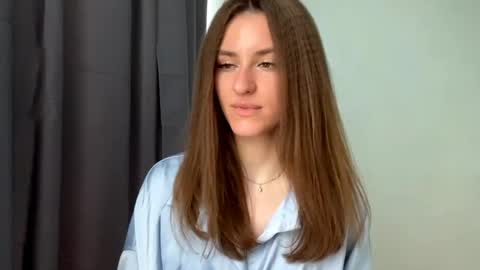 M I A online show from April 26, 2026, 10:46 am