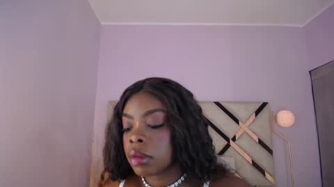 Maia Charris online show from May 7, 2026, 12:43 pm