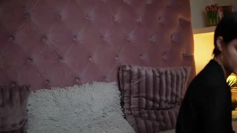 Snapshot of maiamini chatting on October 12, 2025, 8:52 pm Maia online show from October 12, 2025, 8:52 pm