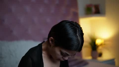 Snapshot of maiamini chatting on October 14, 2025, 9:37 pm Maia online show from October 14, 2025, 9:37 pm