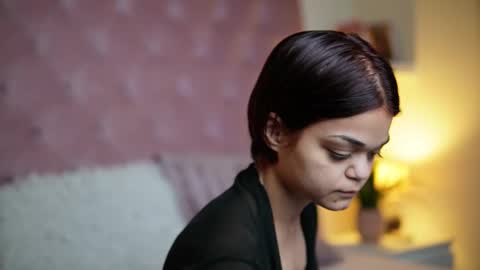 Snapshot of maiamini chatting on October 26, 2025, 10:58 pm Maia online show from October 26, 2025, 10:58 pm