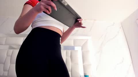 Maia  online show from February 2, 2026, 11:53 am