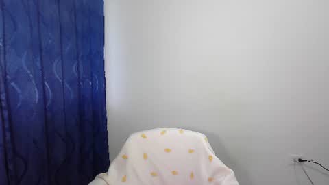 MaiaRosse  online show from June 19, 2026, 10:02 pm