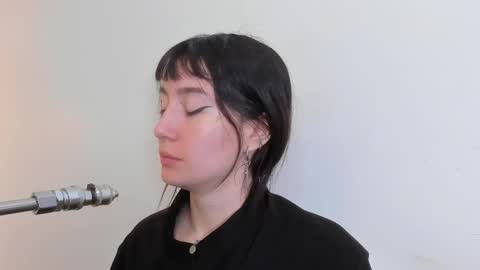 Snapshot of maibys_cute chatting on September 17, 2025, 3:52 am maibys online show from September 17, 2025, 3:52 am