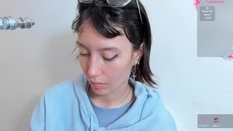 Snapshot of maibys_cute chatting on October 4, 2025, 4:10 am maibys online show from October 4, 2025, 4:10 am