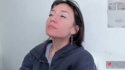 Snapshot of maibys_cute chatting on October 19, 2025, 4:02 am maibys online show from October 19, 2025, 4:02 am