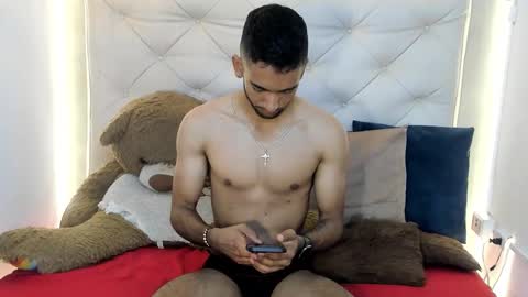 maicolparker0 online show from March 19, 2026, 1:37 pm