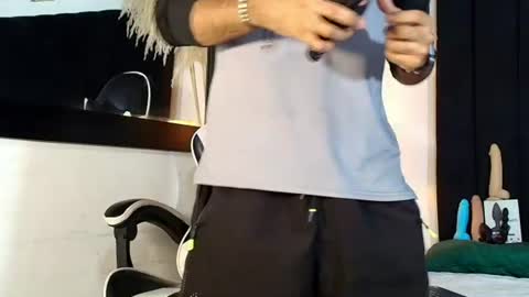 maicolparker0 online show from June 11, 2026, 1:09 pm