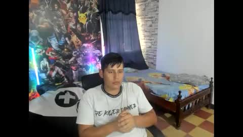 maiker lozano online show from October 22, 2025, 6:51 pm