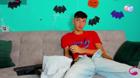 Maikol online show from November 3, 2025, 12:39 pm