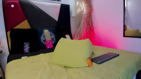 Maiky Cooper online show from October 8, 2025, 9:12 pm