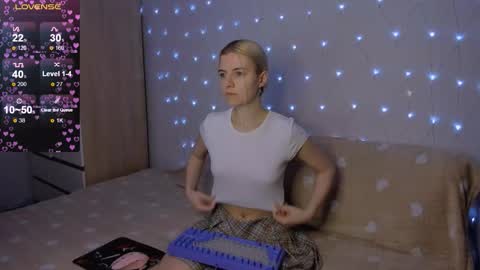 Snapshot of mailin_harrington chatting on February 18, 2026, 3:52 pm Your kitty online show from February 18, 2026, 3:52 pm