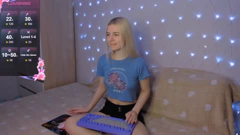 Snapshot of mailin_harrington chatting on March 2, 2026, 3:52 pm Your kitty online show from March 2, 2026, 3:52 pm