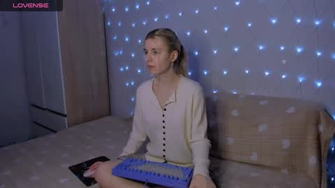 Snapshot of mailin_harrington chatting on March 14, 2026, 3:50 pm Your kitty online show from March 14, 2026, 3:50 pm