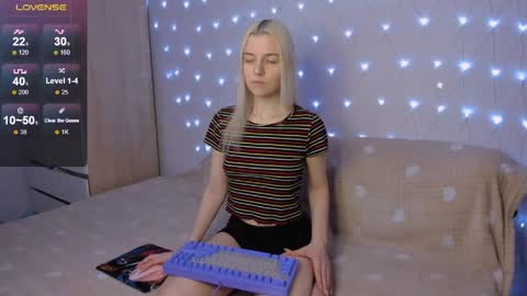 Your kitty online show from May 3, 2026, 3:29 pm