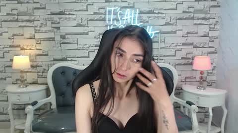 Snapshot of maily_a_ chatting on October 3, 2025, 3:14 am Maily online show from October 3, 2025, 3:14 am