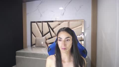 Snapshot of maily_a_ chatting on November 11, 2025, 3:06 am Maily online show from November 11, 2025, 3:06 am