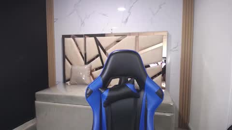 Snapshot of maily_a_ chatting on November 12, 2025, 2:56 am Maily online show from November 12, 2025, 2:56 am