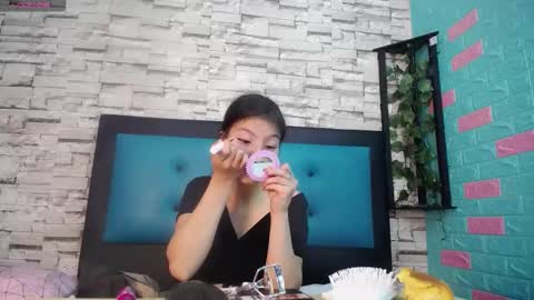 Snapshot of maily_can chatting on September 17, 2025, 12:29 pm  MAILY CAN  online show from September 17, 2025, 12:29 pm