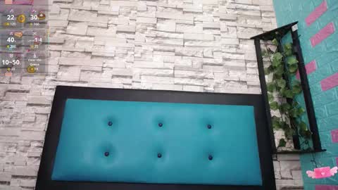 Snapshot of maily_can chatting on October 9, 2025, 1:42 pm  MAILY CAN  online show from October 9, 2025, 1:42 pm