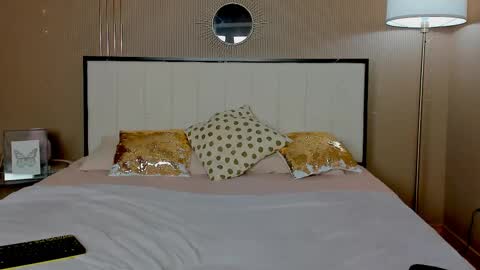 Snapshot of mailymilf chatting on February 22, 2025, 4:09 pm Sofi online show from February 22, 2025, 4:09 pm