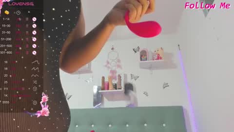 Snapshot of mailyn_baker chatting on November 9, 2025, 10:19 pm Maylin online show from November 9, 2025, 10:19 pm