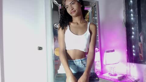 mailyn_gold online show from April 25, 2026, 11:46 am