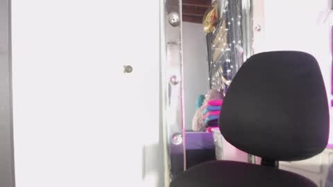 mailyn_gold online show from May 12, 2026, 12:02 pm