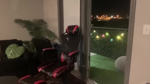 Maira online show from December 31, 2024, 2:08 am