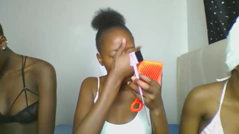 maira luv1 online show from March 11, 2026, 8:42 am