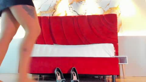 MAISE online show from October 6, 2025, 1:08 pm