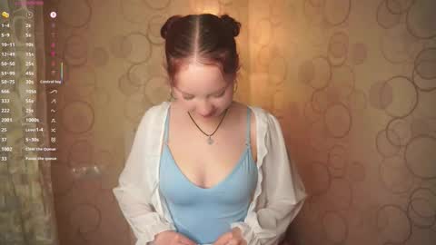 Maisie online show from November 25, 2025, 3:01 pm