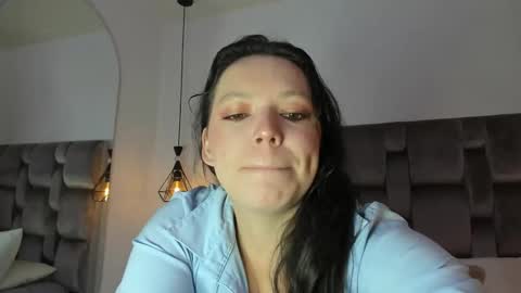 Snapshot of maitemarshall chatting on January 12, 2025, 10:02 am Maite online show from January 12, 2025, 10:02 am
