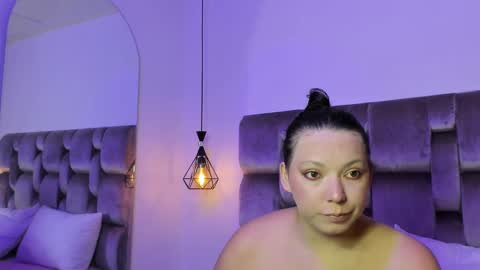 Snapshot of maitemarshall chatting on February 2, 2025, 10:24 am Maite online show from February 2, 2025, 10:24 am